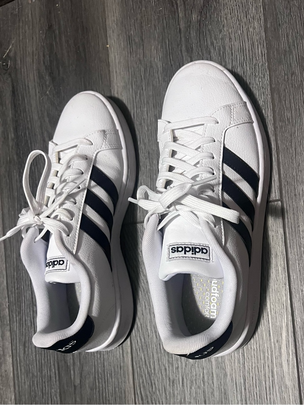 Adidas cloud foam shoes size 8.5